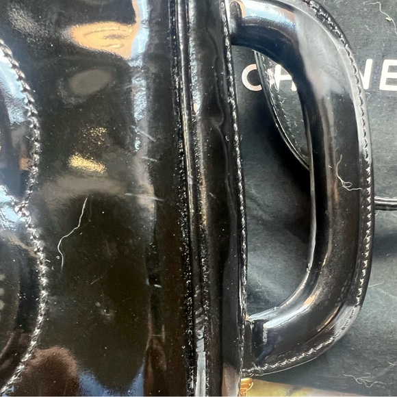 Chanel Vintage Patent Leather Black Vanity Makeup Crossbody Bag - Picture 9 of 15